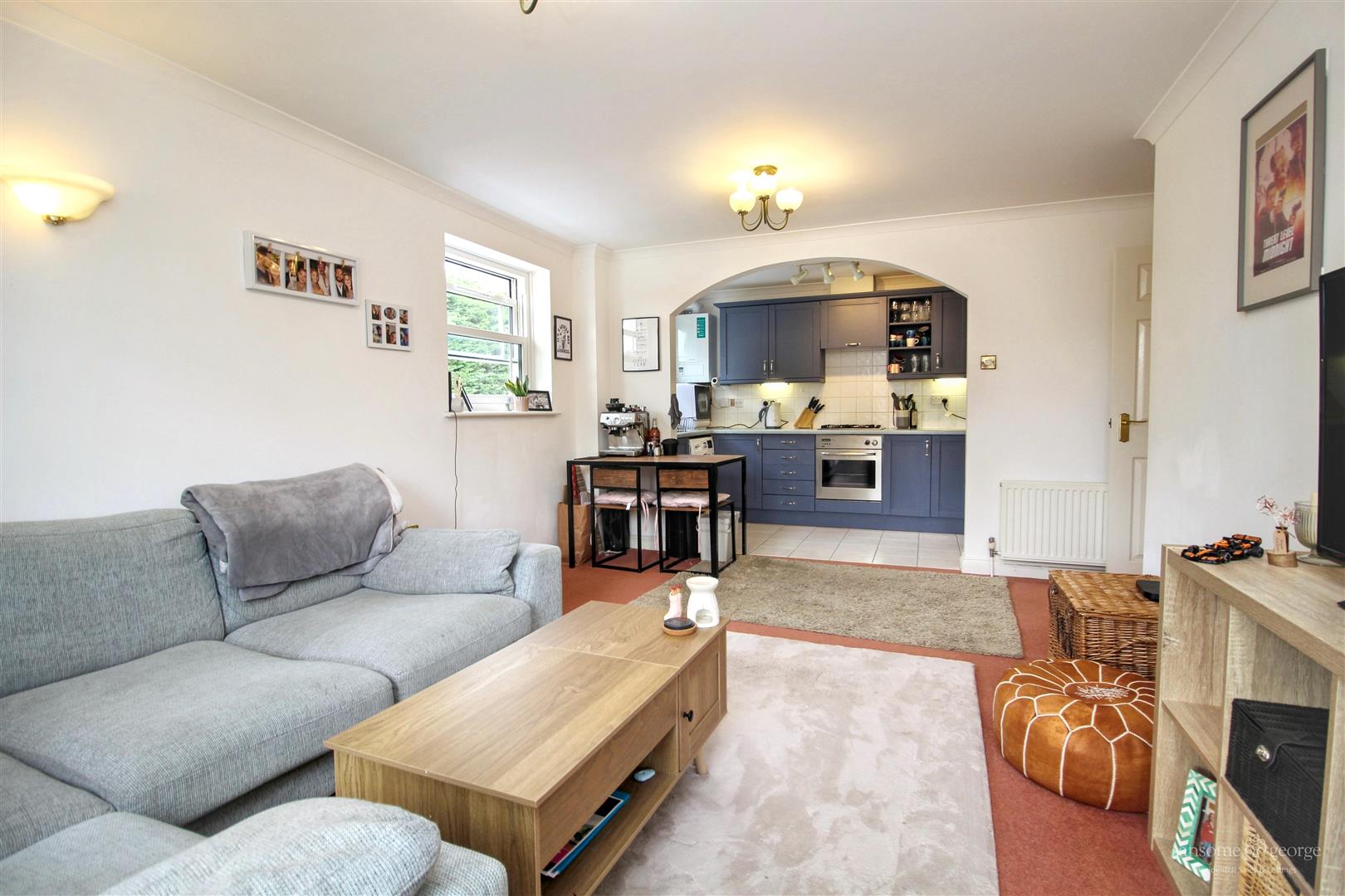 2 bed property in Westcote Road, Reading